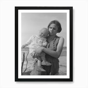 Migrant Mother And Child Near Harlingen, Texas By Russell Lee Art Print