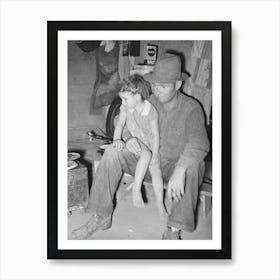 Migrant Father And Daughter In Camp, Edinburg, Texas By Russell Lee Art Print