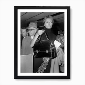 The Italian Actress Sophia Loren And The Productor Carlo Ponti At The Airport Of Orly For The Flyght To Usa Art Print