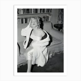 Marilyn Monroe Posing On Couch Art Print