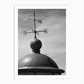 Farol de Nazaré | Lighthouse | Black and White Photography Art Print