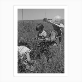 Untitled Photo, Possibly Related To Child Of Farm Worker Who Lives At The Fsa (Farm Security Administration) La Art Print