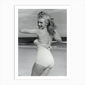 Portrait Of American Actress And Model Marilyn Monroe Celebrity Art Print