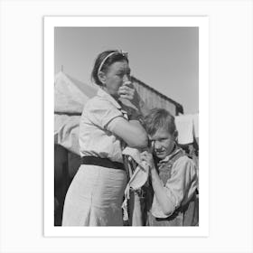 White Migrant Mother With Son, Weslaco, Texas By Russell Lee Art Print
