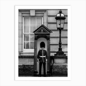 London Palace Guard Bw Art Print
