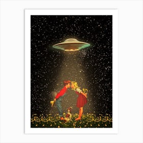 Ufo Kissing Art Print