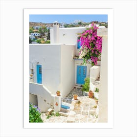 White House In The Cyclades Art Print