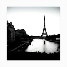 Eiffel Tower In Paris Canvas Print