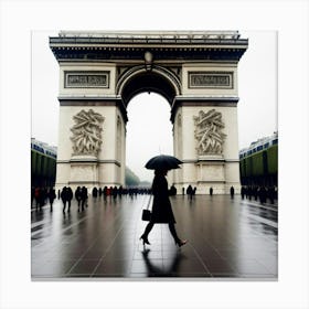 Femme Marchant Dans Paris Un Jour De Pluie 5 Canvas Print