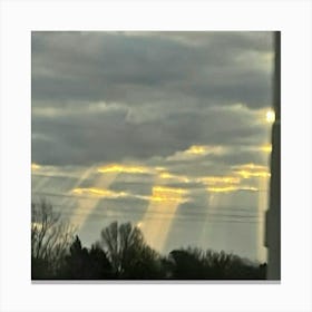 Rayos De Sol Atraviesan Las Nubes Canvas Print