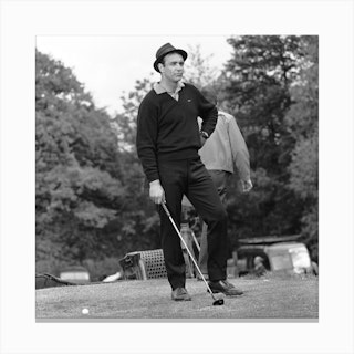 Sean Connery During Filming Of The Golf Scene For "Goldfinger" Canvas Print