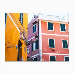 Italian buildings Canvas Print