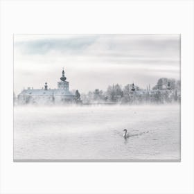 Swan Swimming On The Lake Near Ornate Österreich Canvas Print