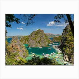 Kayangan Lake At Coron The Philippines Toile