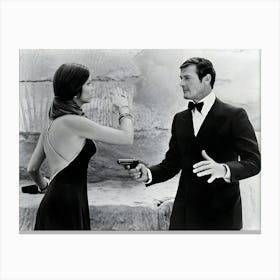 Barbara Bach And Roger Moore In The Spy Who Loved Me Canvas Print