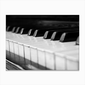 Piano Keys In Black And White Canvas Print