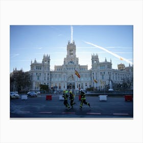 Firefighters at Plaza de Cibeles Canvas Print