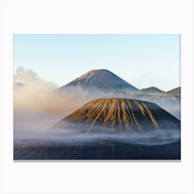 Morning light at the volcano Canvas Print