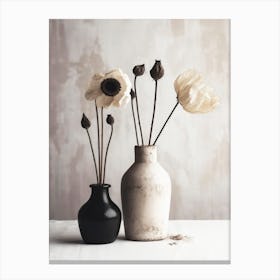 Black And White Vase No 1 Canvas Print