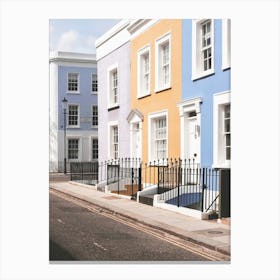 London, England I Street in Notting Hill with colorful houses and pastel tones Londoner architecture photography and English facades emblematic of minimalist geometric urban Europe city photography landscape Stampe su tela