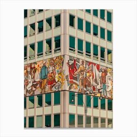 Sovietic Building In Berlin 02 Canvas Print