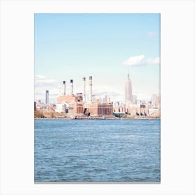 New York, USA I Vintage Manhattan skyline view photography from arty Williamsburg to Brooklyn with the Hudson River in front for an industrial panorama with autumn blue and orange aesthetic on skyscrapers Canvas Print