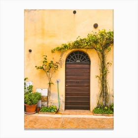 Door In Volterra Canvas Print