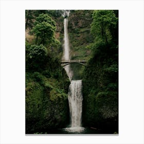 Multnomah Falls Canvas Print