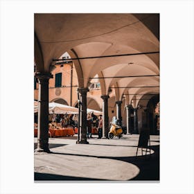 Architecture Pisa | Yellow scooter in the Italian streets Canvas Print