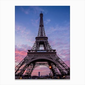 Sunset Over The Eiffel Tower Canvas Print