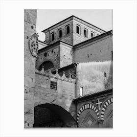 Toscana Architecture   Walls Canvas Print
