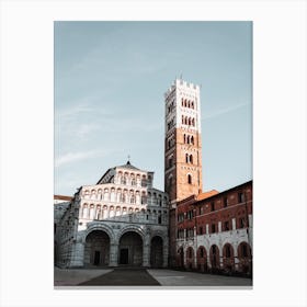 Church Lucca on a sunny day | Tuscany Italy Canvas Print