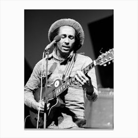 Bob Marley Performing In London, 1978 Canvas Print