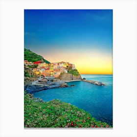 A View Of Manarola, Cinque Terre, Italy Canvas Print