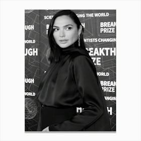 Gal Gadot Arrives At The Ninth Breakthrough Prize Ceremony Canvas Print