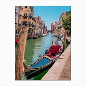 Love Gondola In Venice, Italy Canvas Print