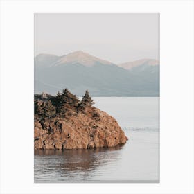 Oregon Lake Island Canvas Print