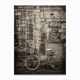 A Bicycle Of Lincoln Canvas Print