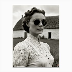 Woman In Sunglasses 1 Canvas Print