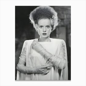 Elsa Lanchester In Pose In Universal Stuidos Horror Classic The Bride Of Frankenstein 1935 Canvas Print