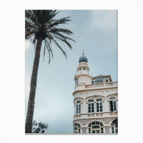 Palm Tree In Front Of A Building Leinwandbild