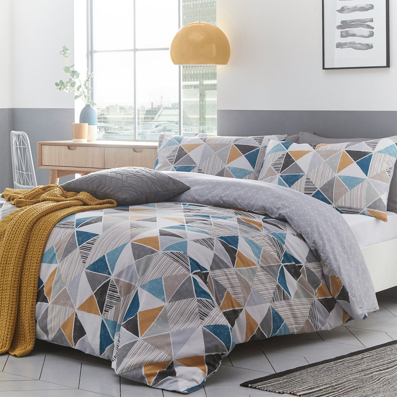 Harlequin Duvet Set by Riva Home Fy