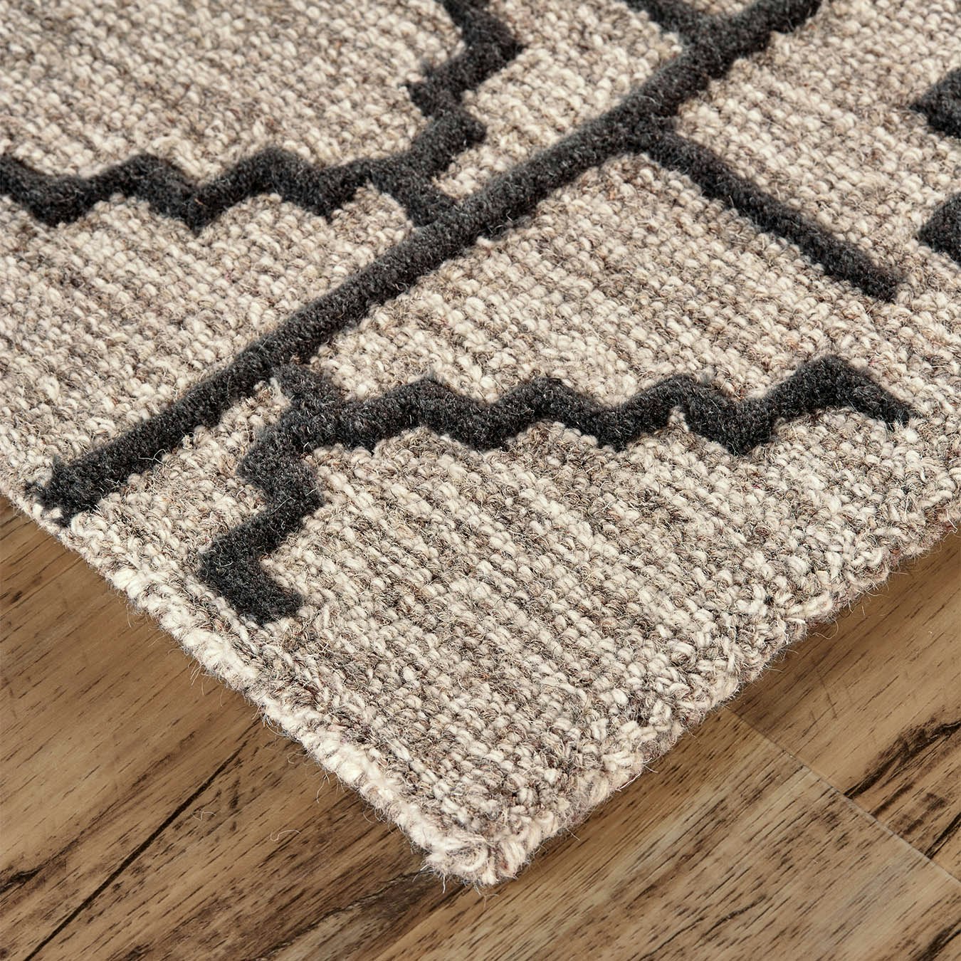 Enzo Handmade Minimalist Geometric Area Rug Warm Taupe / Black by