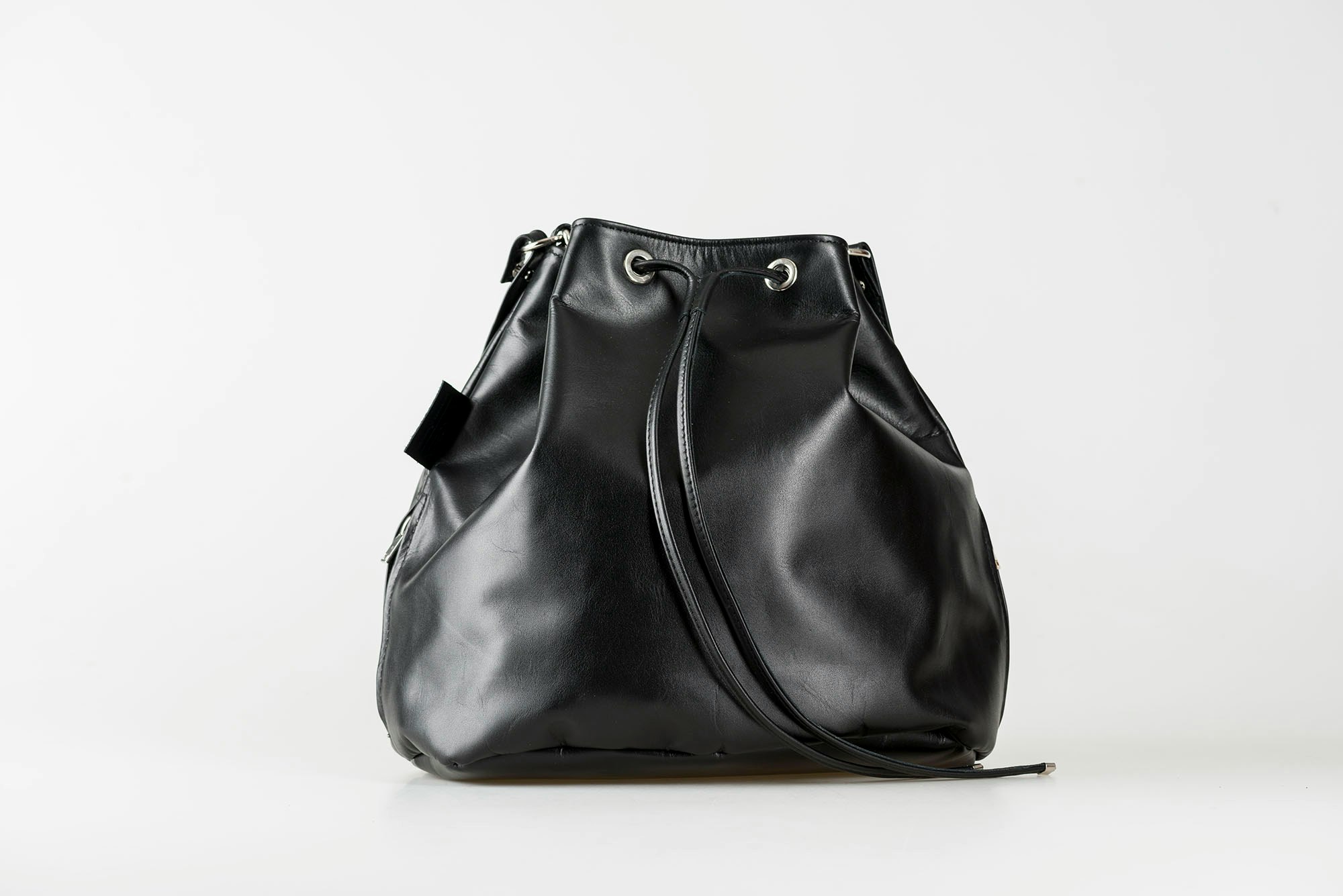 PRUNA Black Leather Tote Bag by INA KOELLN - Fy