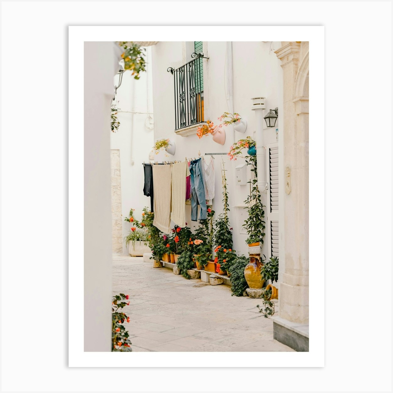 Laundry hanging in a Alleyway in Ostuni, Puglia, Italy | Architecture ...