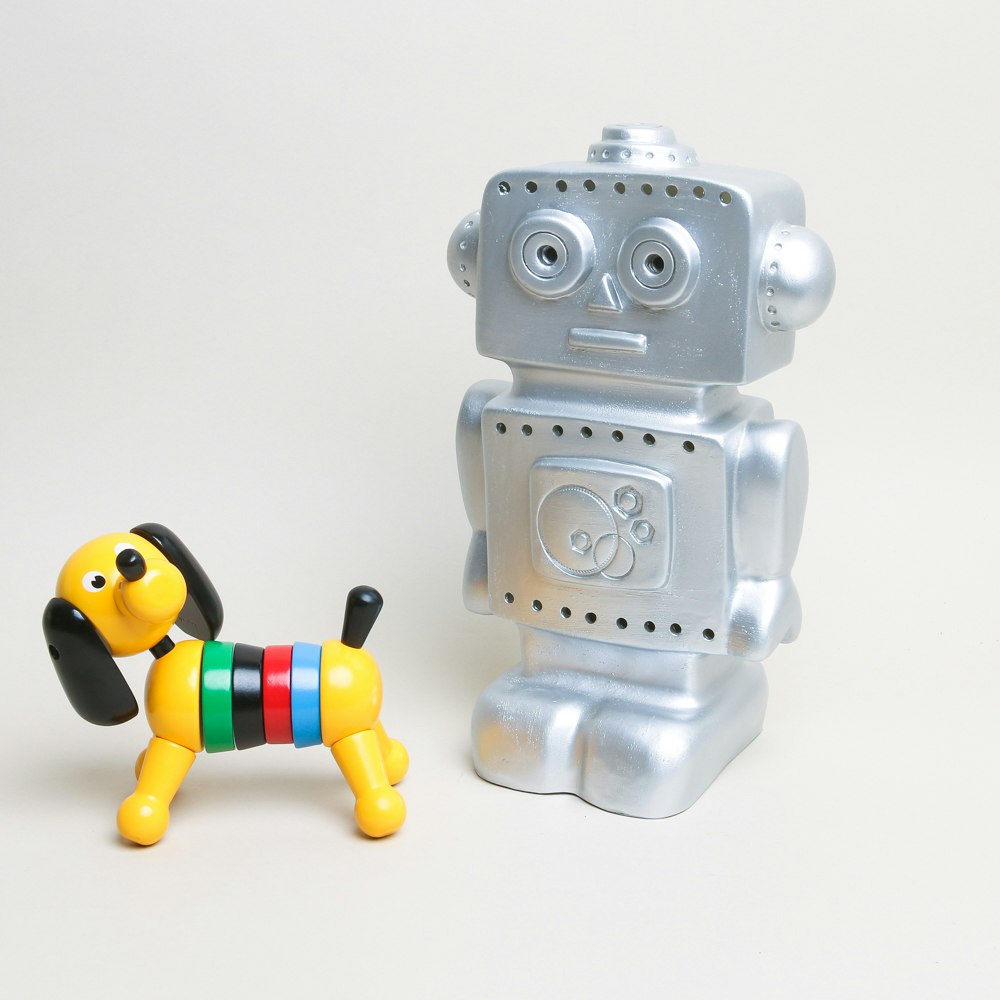 Metallic Robot Light by Heico