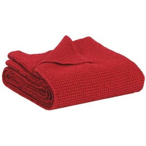 Rubis Maia Throw by Vivaraise