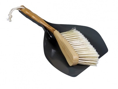 Dustpan and Brush by Capventure