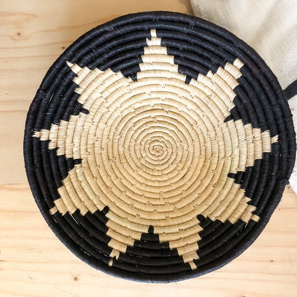 Regular Dawn Basket In Black by ELIZABETH'S VOICE