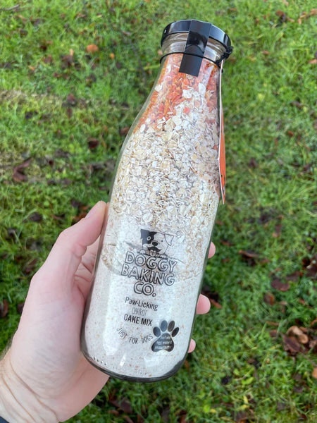 Merry Woofmas Linseed, Oregano And Parsley Doggy Baking Co Biscuit Mix by THE BOTTLED BAKING CO